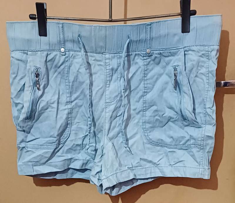 Ladies - Blue Shorts - Make - Network Denim - Size - 12/36 hip 101cm