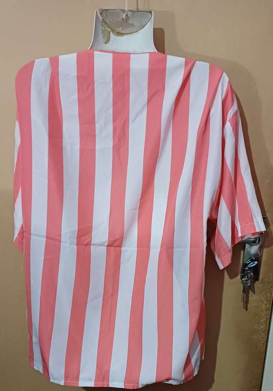 Ladies - Multicolored Top - Make - no make - Size - no size