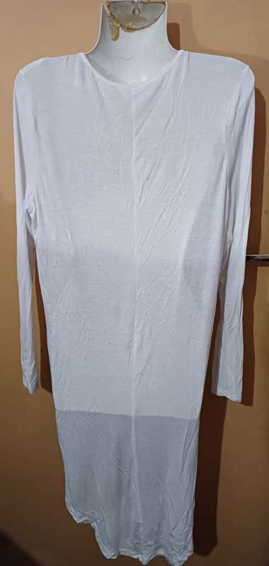 Ladies - White Top - Make - RT - Size - M