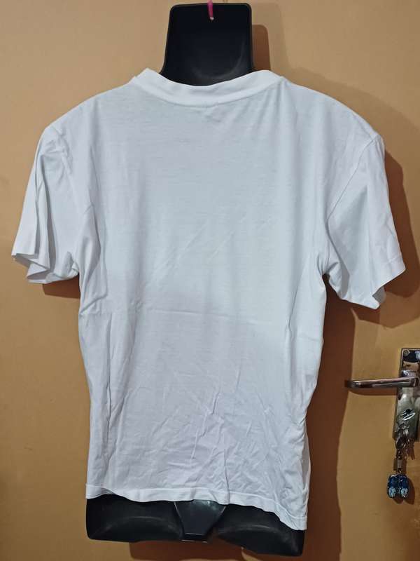 Mens - White T-Shirt - Make - no make - Size - M