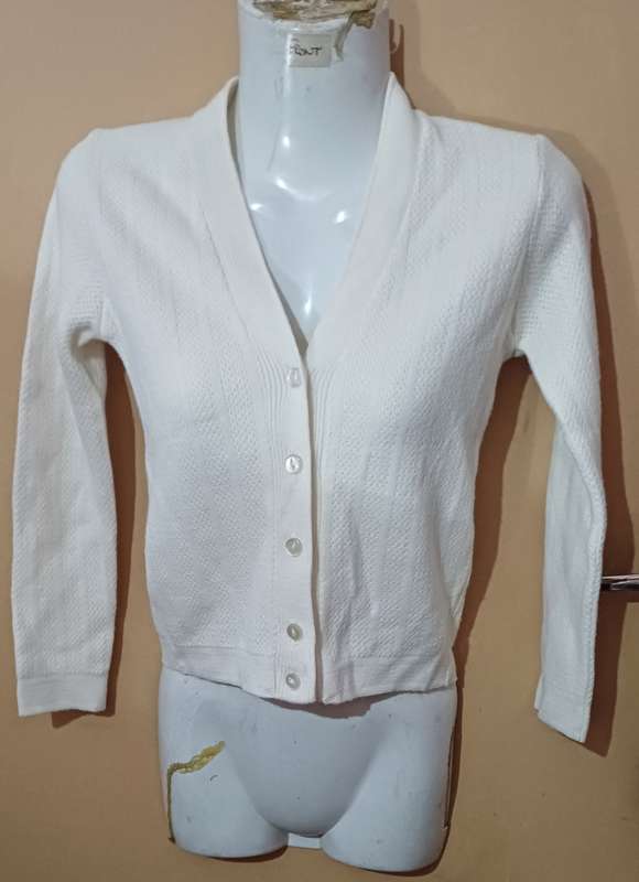Ladies - White Cardigan Jersey - Make - Dalion - Size - 28