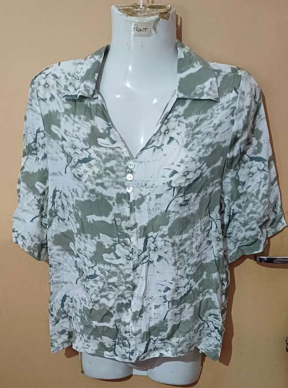 Ladies - Multicolored Blouse - Make - no make - Size - no size