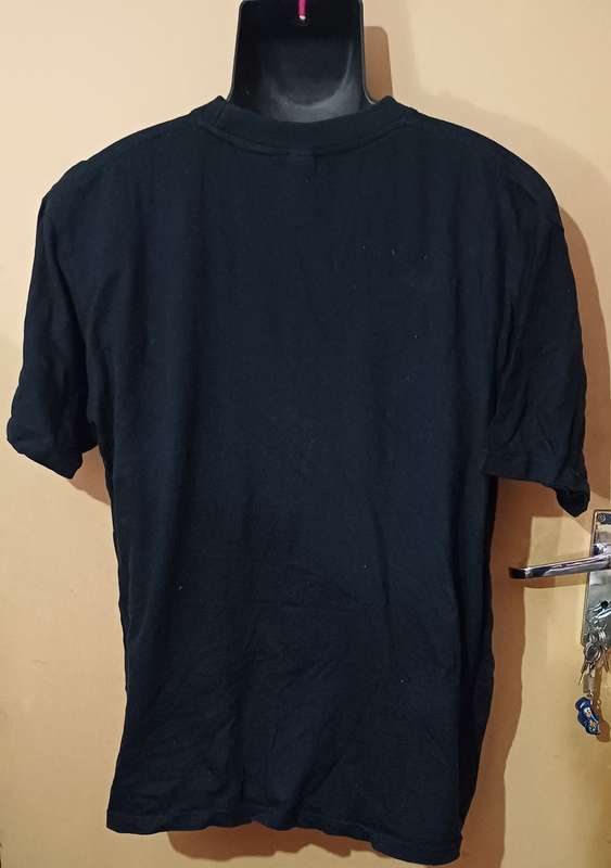Mens - Black T-Shirt - Make - no make - Size - M
