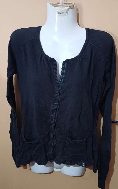 Ladies - Black Top - Make - L.T.D - Size - no size