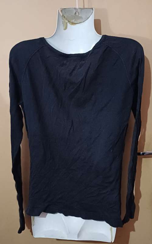 Ladies - Black Top - Make - L.T.D - Size - no size