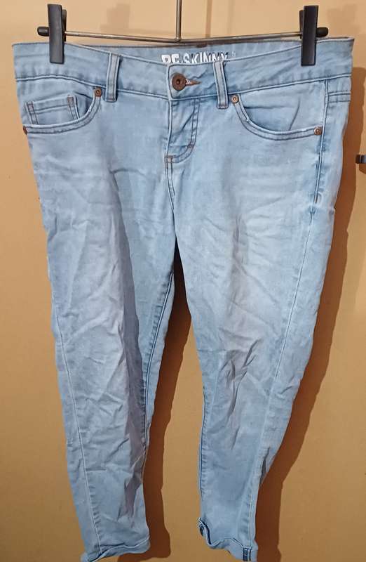 Ladies - Blue Jeans - Make - RE - Size - 34 Skinny