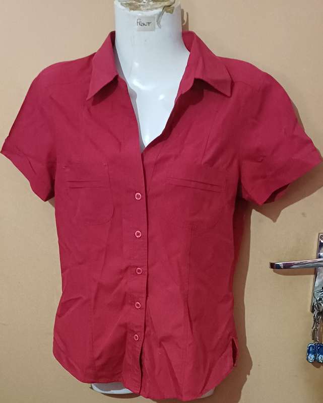 Ladies - Red Blouse - Make - no make - Size - no size