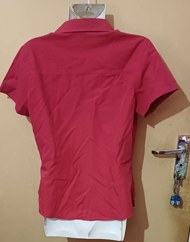 Ladies - Red Blouse - Make - no make - Size - no size
