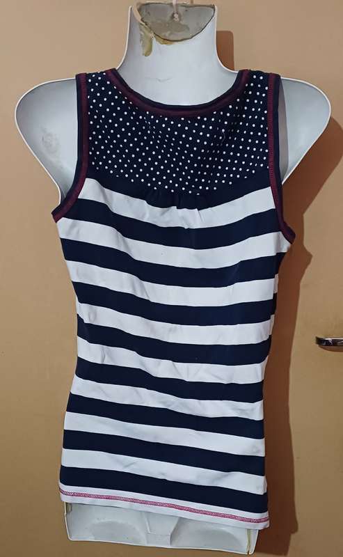 Ladies - Multicolored Top - Make - Skiny - Size - 34