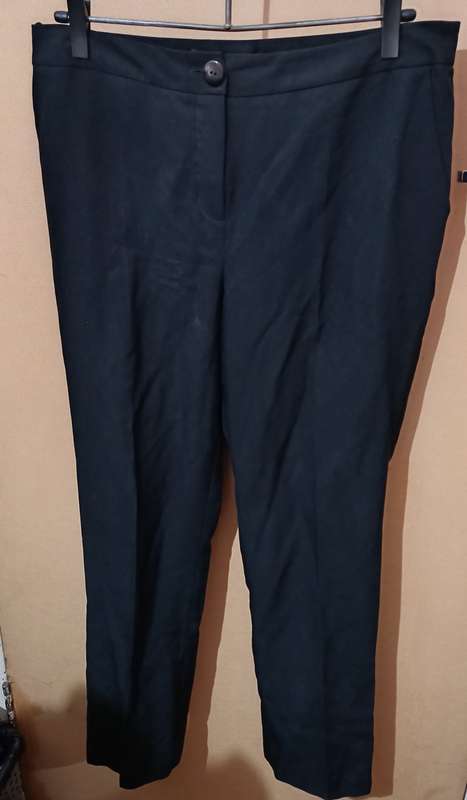 Ladies - Black Pants - Make - David Jones - Size - 14