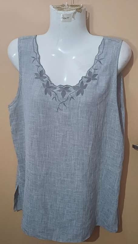 Ladies - 2 Pce Grey Outfit - Make - Carpella - Size - 36