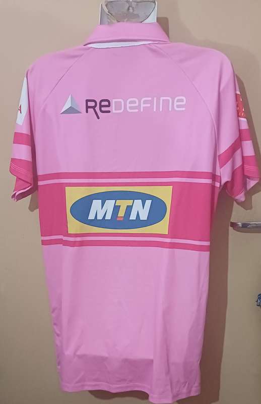 Ladies - Pink Top - Make - Gilbert - Size - no size
