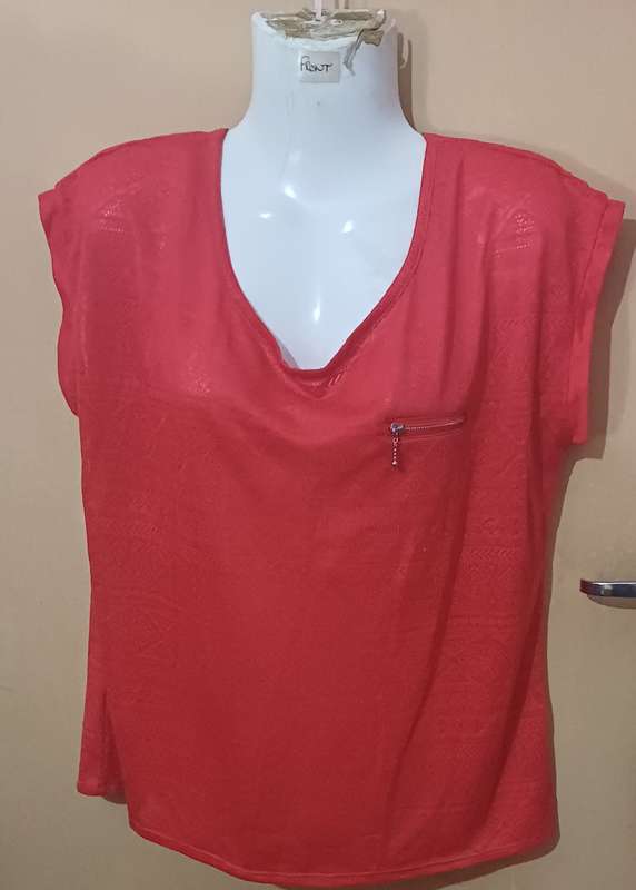 Ladies - Red Top - Make - Woolworths - Size - M