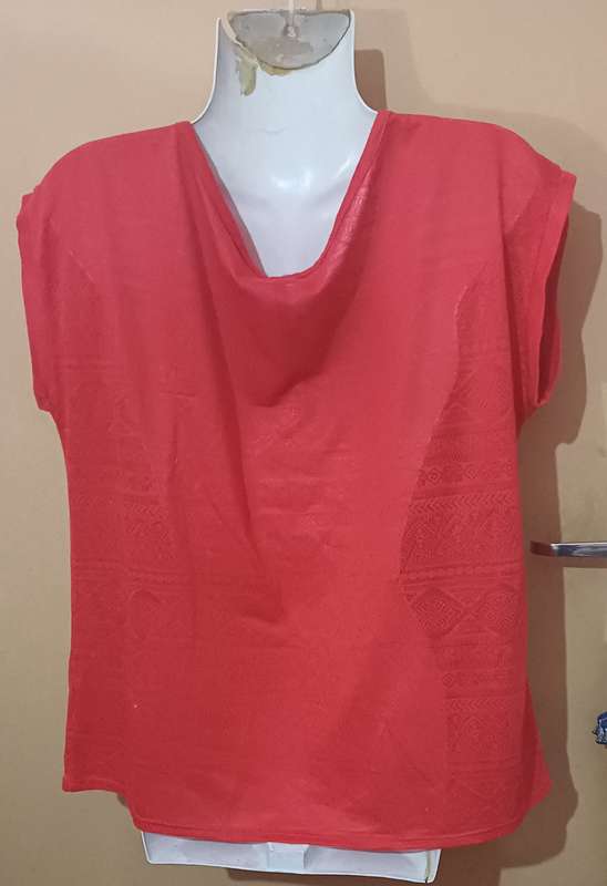 Ladies - Red Top - Make - Woolworths - Size - M