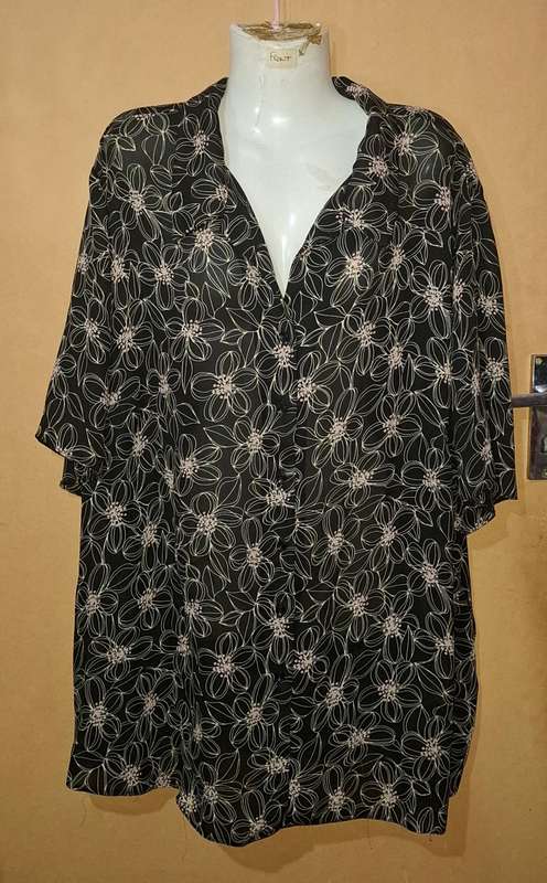 Ladies - Blouse - Make - Donna-Claire - Size - 28