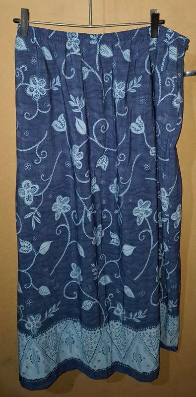 Ladies - Skirt - Make - True Stories - Size - 26