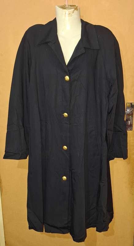 Ladies - Long Coat - Make - Mary Anne - Size - S