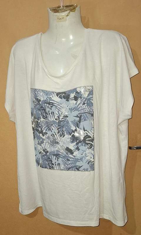 Ladies - Top - Make - Contempo Casuals - Size - 24