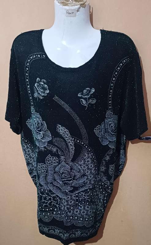 Ladies - Top - Make - Jej - Size - no size