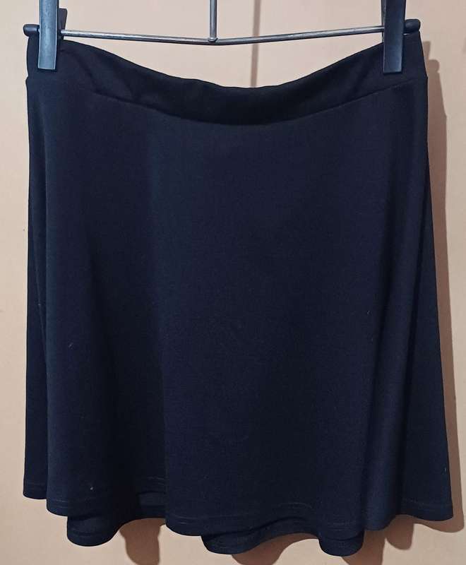Ladies - Skirt - Make - Amara - Size - 36