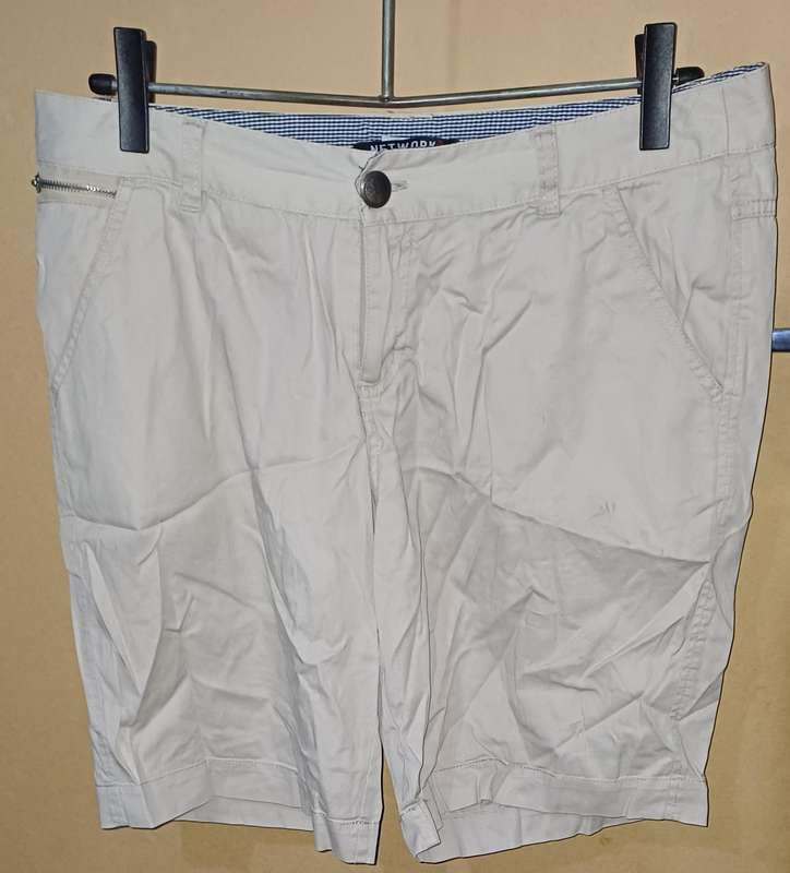 Ladies - Shorts - Make - Network - Size - 12/36
