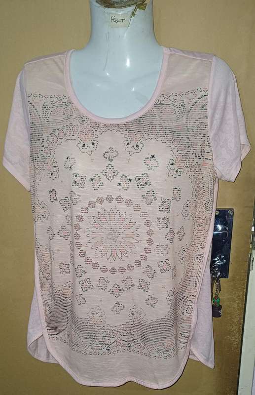 Ladies - Top - Make - Faded Glory - Size - M 8-10