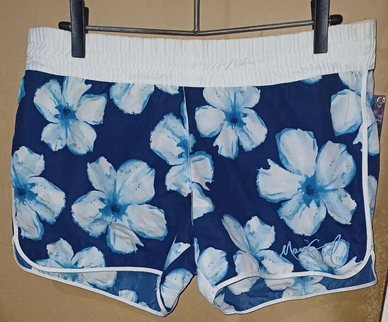 Ladies - Shorts - Make - Mqui Girl - Size - M