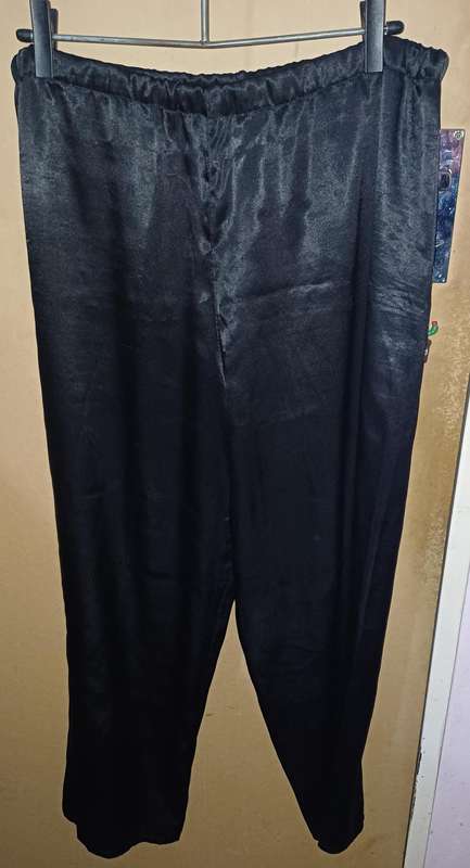 Ladies - Pants - Make - no make - Size - no size