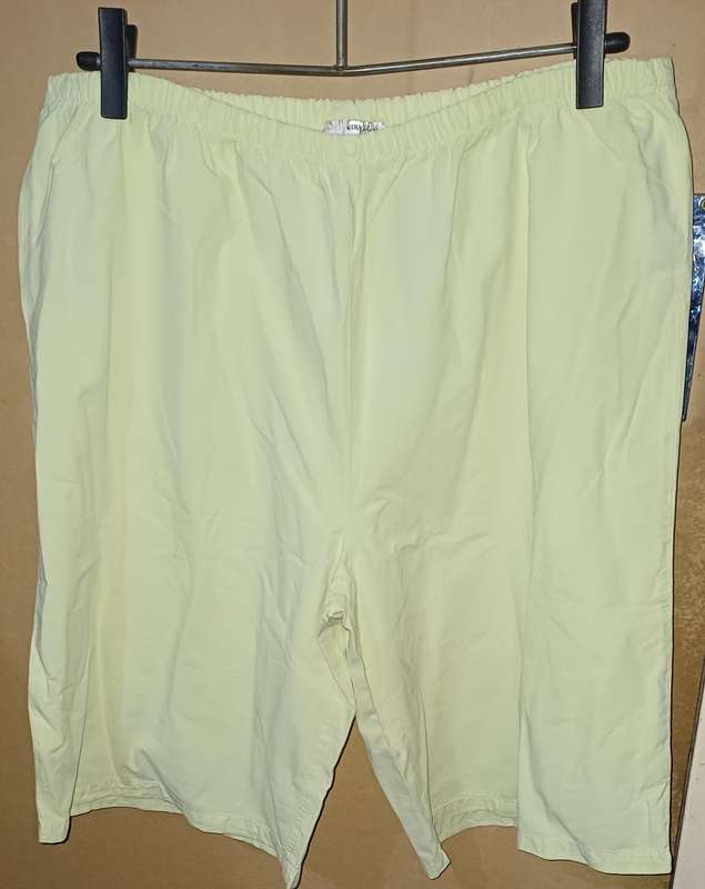 Ladies - Shorts - Make - Merian Hall - Size - L