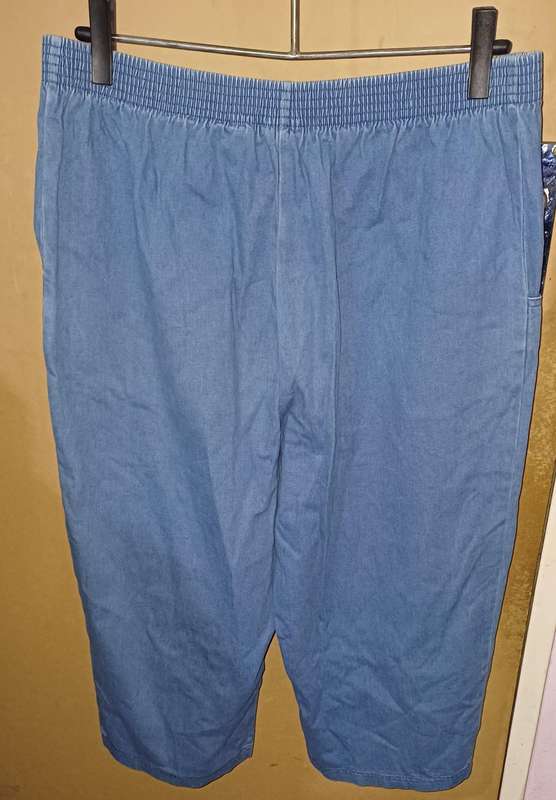 Ladies - 3/4 Jeans Pants - Make - Clothes Line - Size - 40