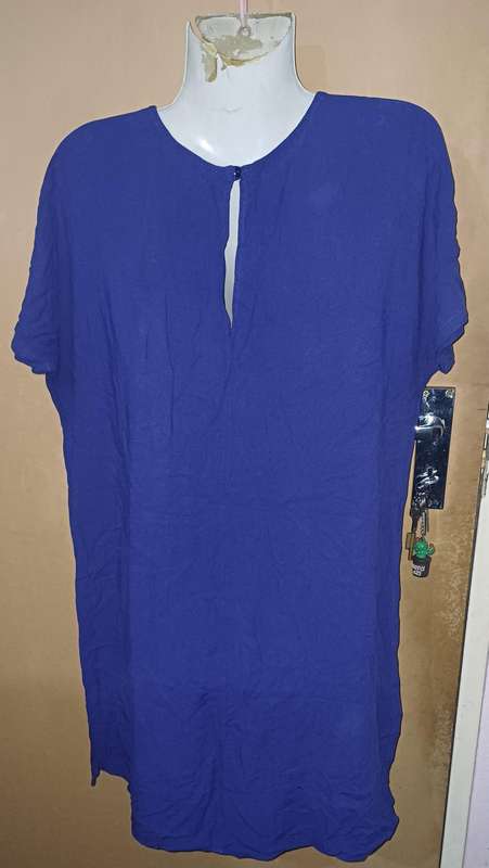 Ladies - Long Top - Make - Woolworths - Size - 14