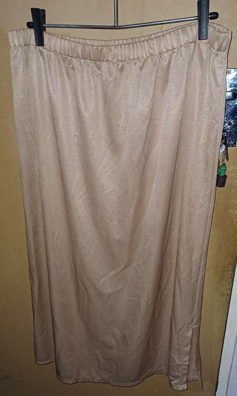 Ladies - Skirt - Make - no make - Size - no size