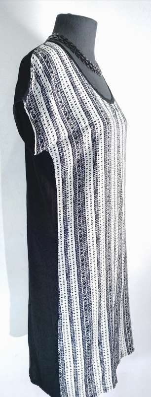 Ladies Shift Dress by VANILLA LEE / Size: (S) small (Ladies 30, 32)