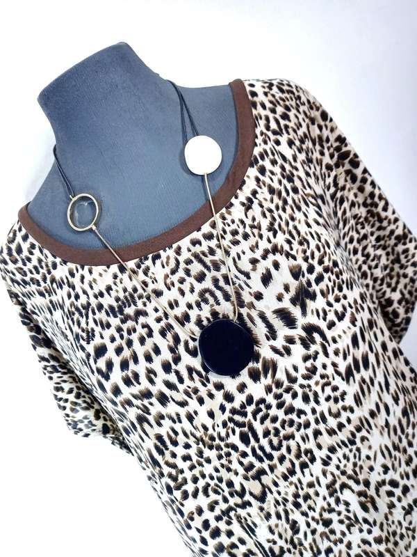 Ladies Shift Dress by VANILLA LEE / Size: (XXL) (Ladies 46, 48, 50)