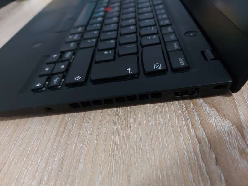 Lenovo X1 Carbon 6th Gen Laptop