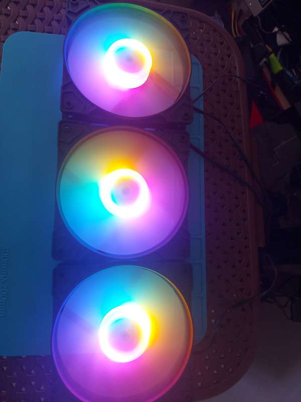 3x Antec static RBG 120mm Fans