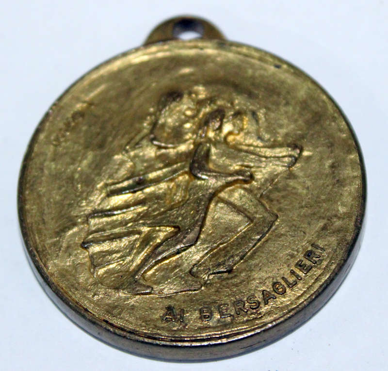 WW2 Italian Bersaglieri medallion