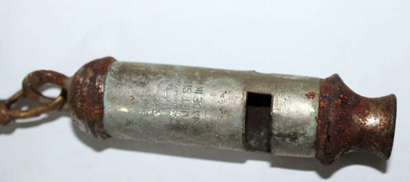 SADF  infantry lanyard and whistle