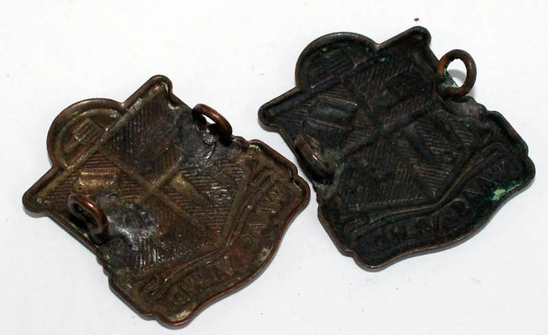 Pair of Women's Army Auxiliary Service collar badges