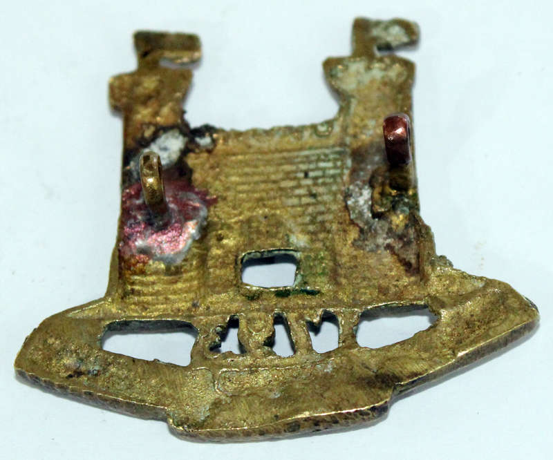 Royal Suffolk Hussars cast cap badge