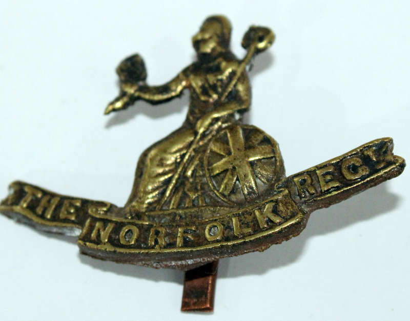Norfolk Regiment Cast cap badge