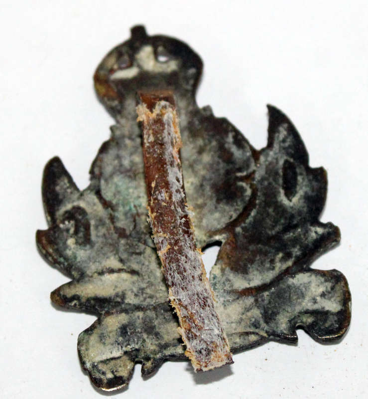 Army Intelligence Corps cap badge (Damaged)