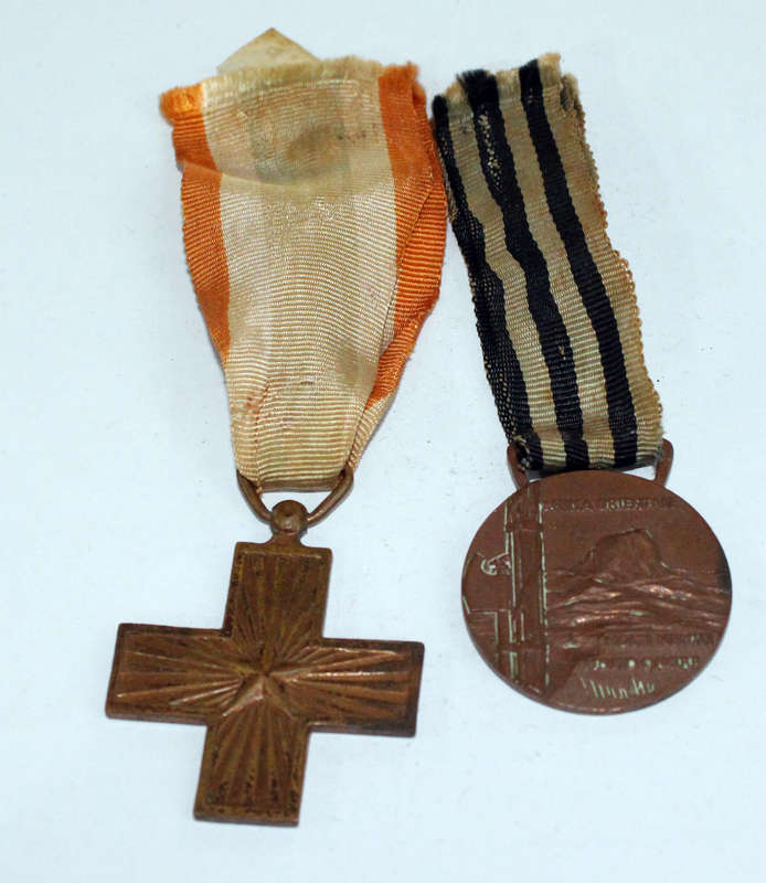 2x Italian Colonial medals