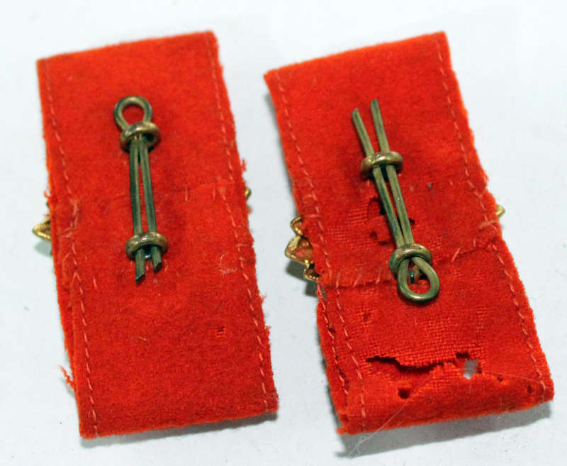 Pair of WW2 UDF pips