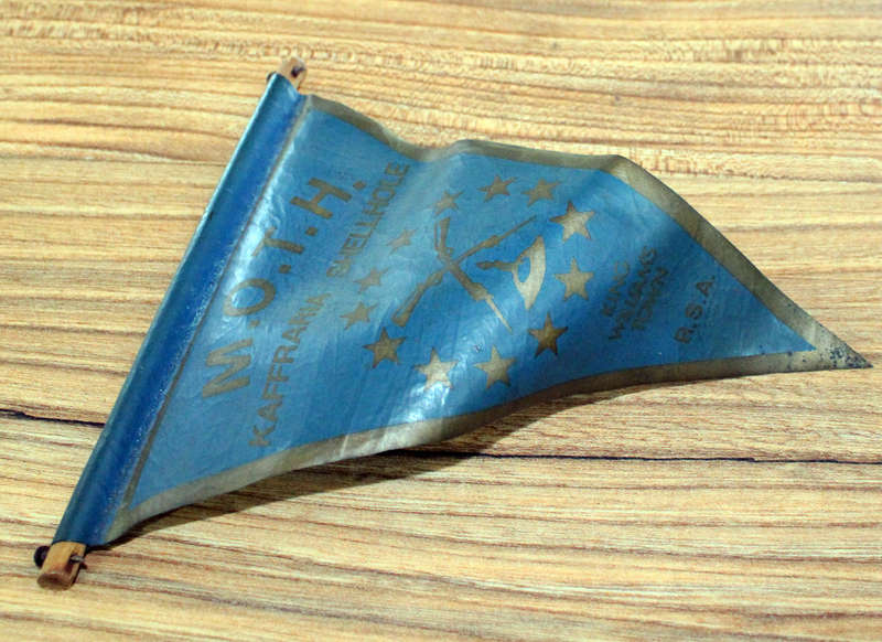 Moth pennant