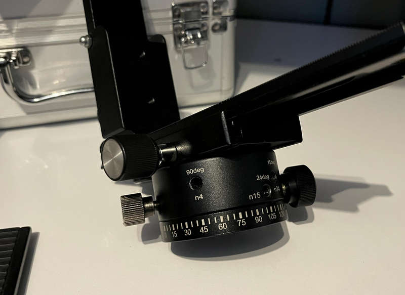 Panoramic tripod head