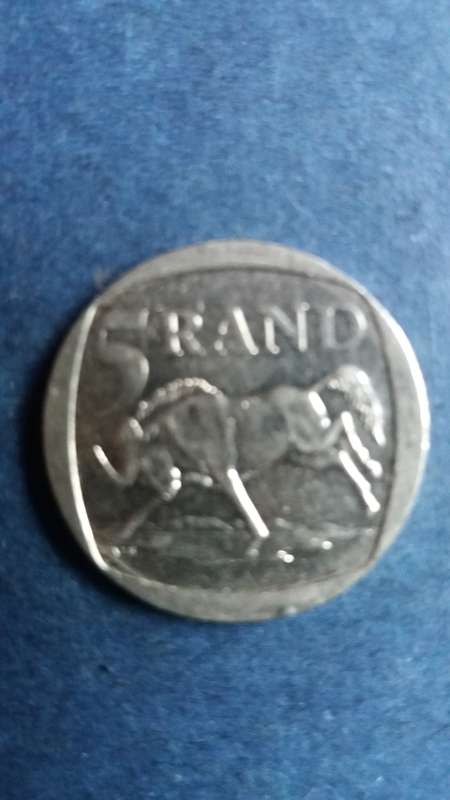 South Africa 2000 R5  New Coat of Arms * Scarce coin* AU Condition