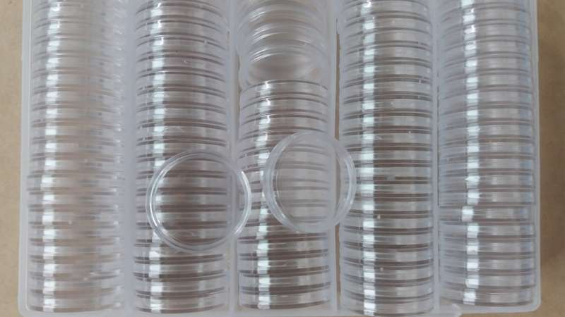 Coin collection protection storage box with 100 coin capsules size 27/30 mm