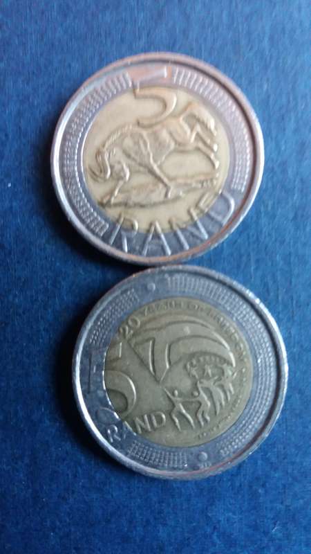 South Africa 2014 R5 - 20 Years of Democracy & Wildebeest * 2 x coins*