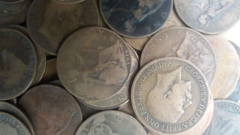 United Kingdom Old 1 Penny mix - 105 coins